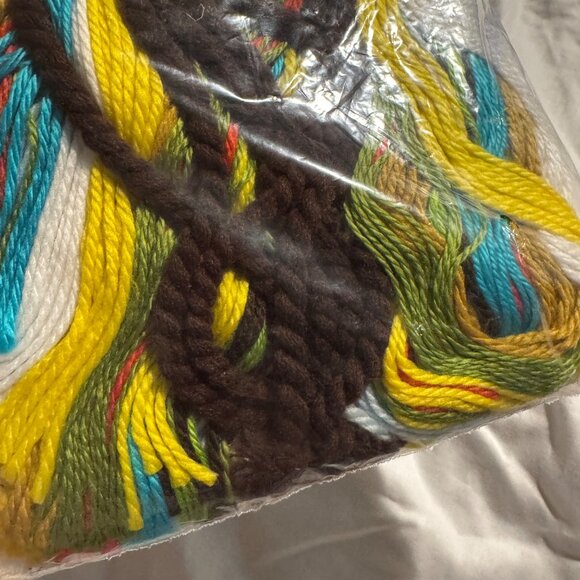 Vintage Creative Stitchery Pillow Kit Cheerie Crocus 891A Hong Kong - Picture 9 of 10